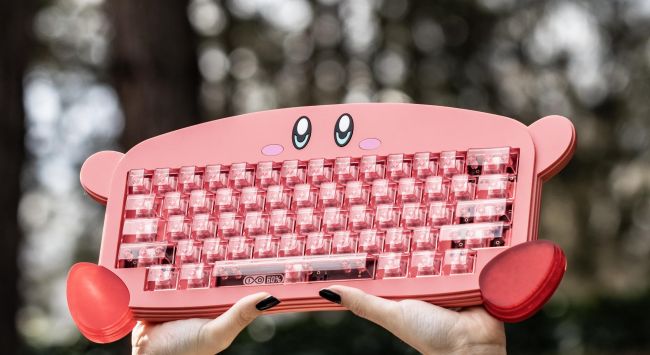 Ktoś stworzył niestandardową klawiaturę Kirby